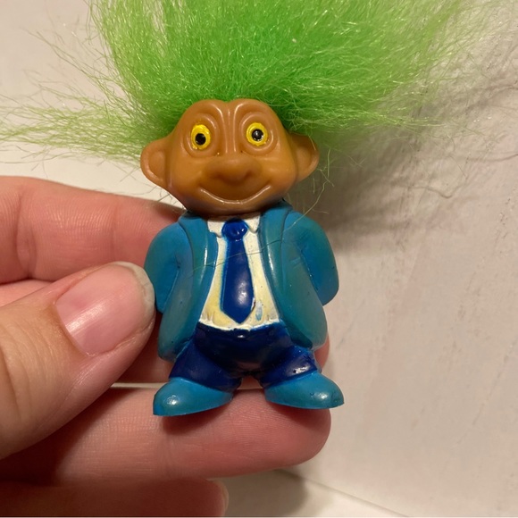 SOMA Troll Green hair Yellow Eyes Suit Tie Crazy Office Worker Cubicle Doll 05 - Picture 5 of 7